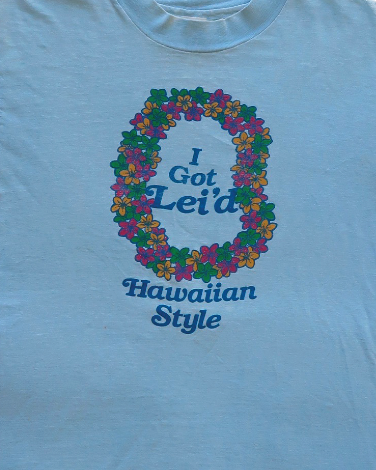 medium lei'd tee