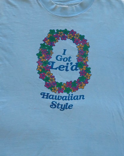 medium lei'd tee